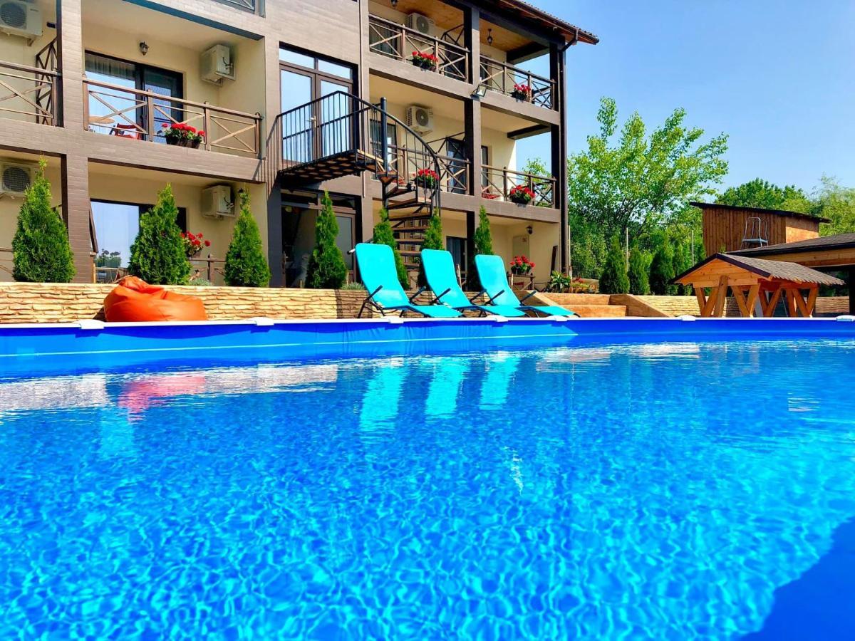 Hotel Mustaciosul Dunarii Ieşelniţa Exterior foto
